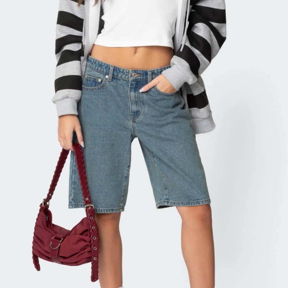 Edikted Oversized Low Rise Denim Bermuda Shorts NEVER WORN BUT TAGS ARE REMOVED